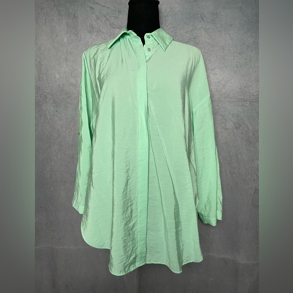 Zara mint green button down shirt size xs